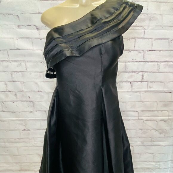 ADRIANNA PAPELL ONE SHOULDER  MIDI DRESS size 0 - Picture 7 of 13